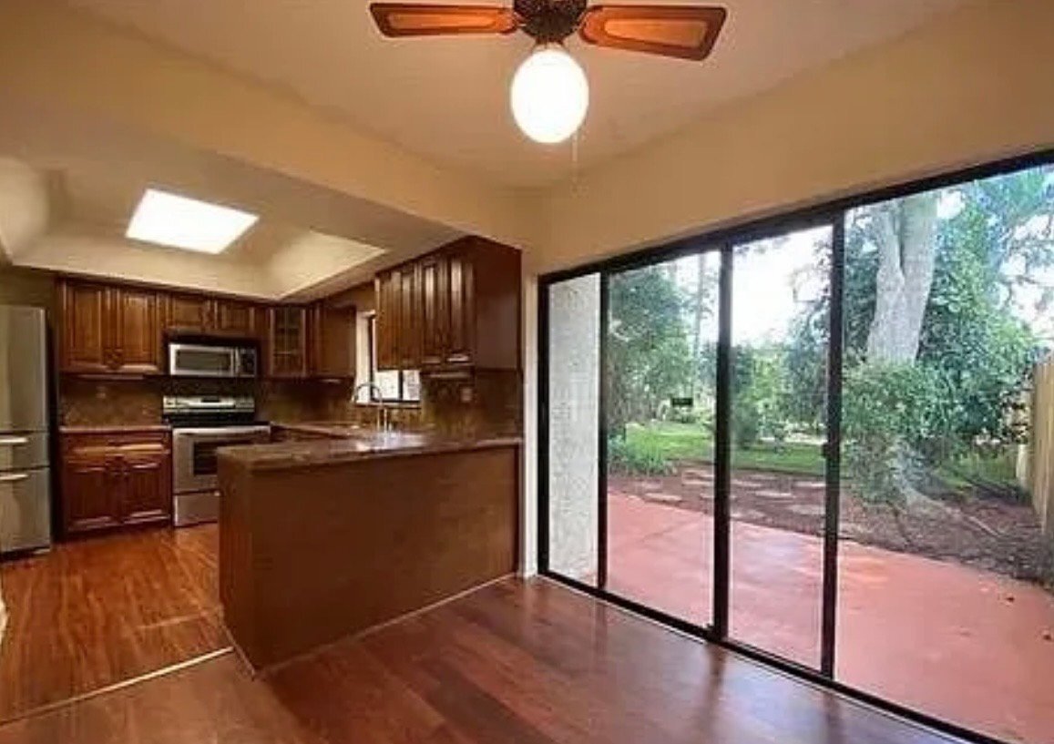 Building Photo - 8321 SW 39th Ct
