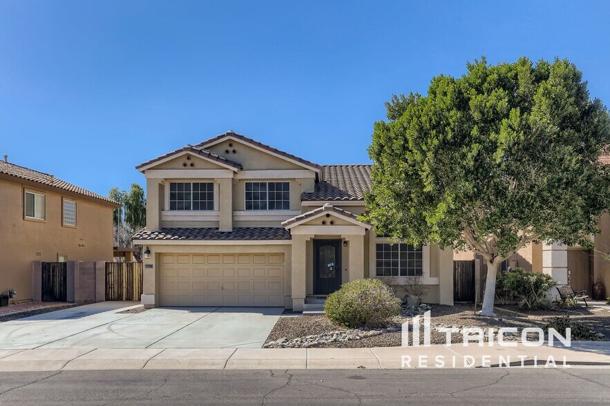 Building Photo - 13303 Redwood Ln