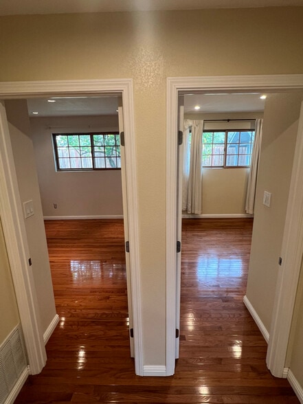 Building Photo - 451 Dale Rd