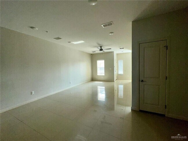 Building Photo - 19 Newport Ave