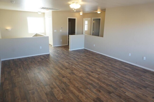 Building Photo - 4047 E Angel Spirit Dr