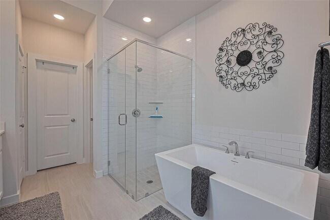 Building Photo - 4910 Tan Briar Dr