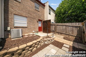Building Photo - 6427 Wurzbach Rd