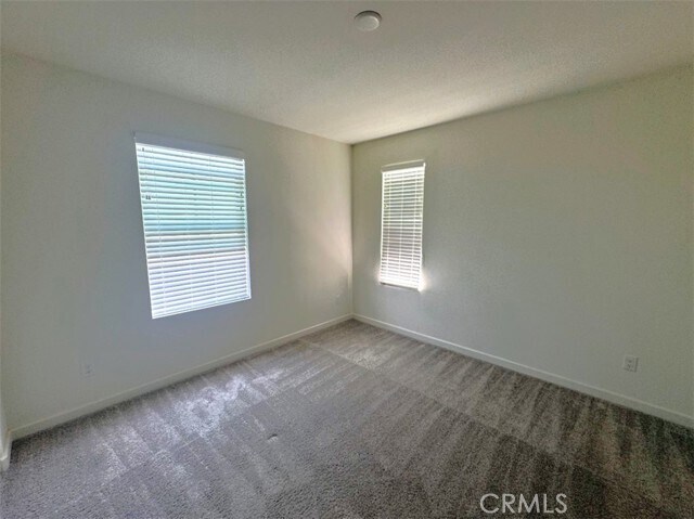 Building Photo - 1014 W Buttercup Ln