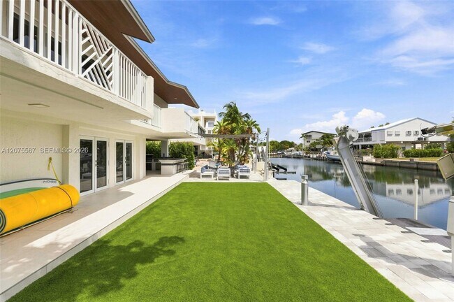 Building Photo - 203 Gulfview Dr