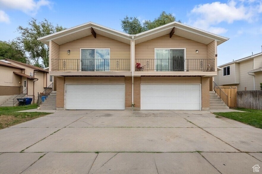 Primary Photo - 4711 S Xanadu Cir