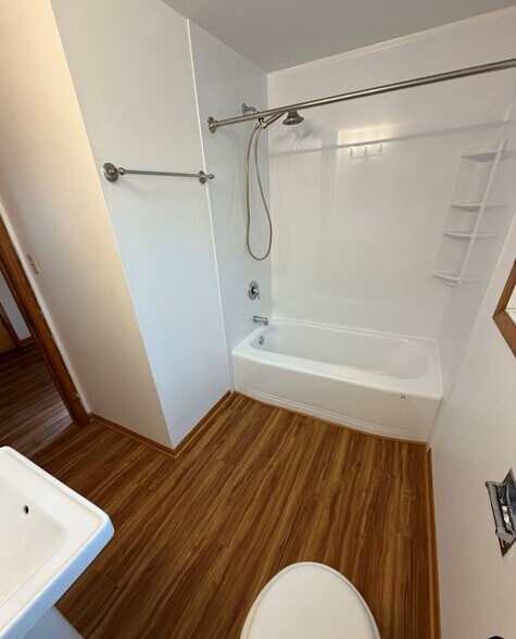 Bathroom - 3261 N 90th St