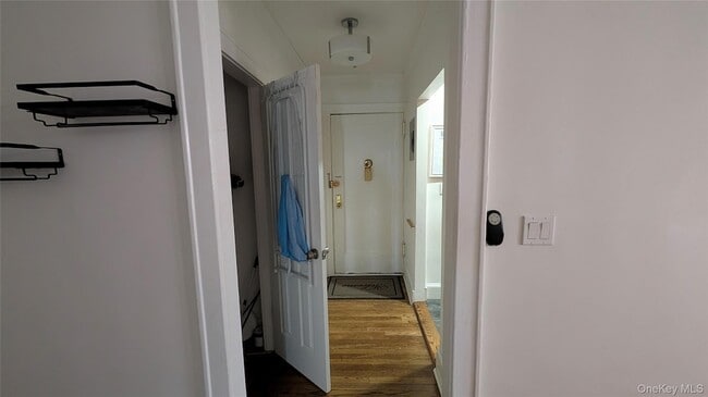 Building Photo - 312 Main St