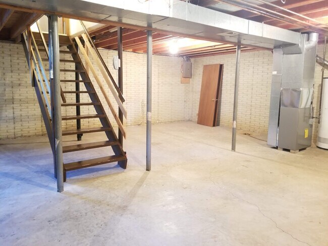 Basement - 1304 12th Ave