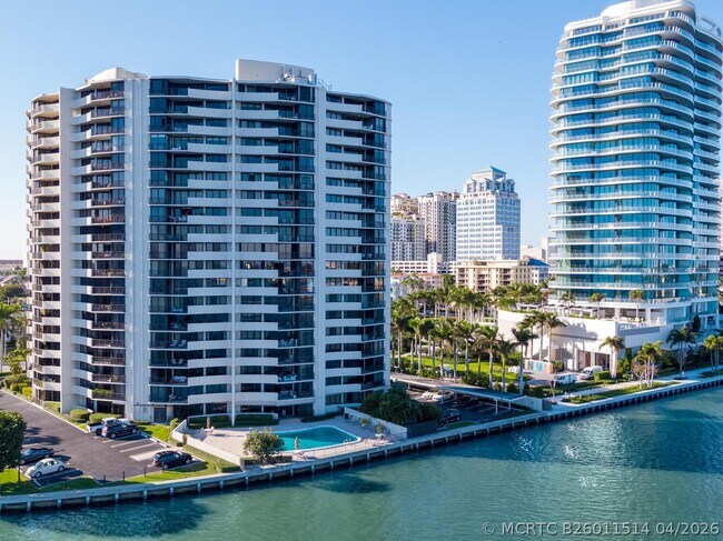 Building Photo - 1200 S Flagler Dr