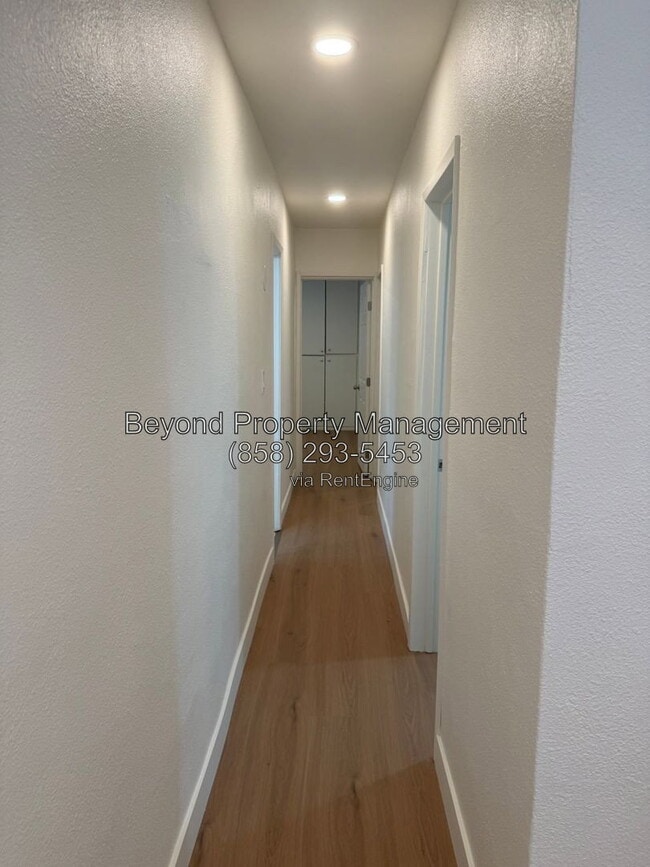 Building Photo - 2704 Highland Ave