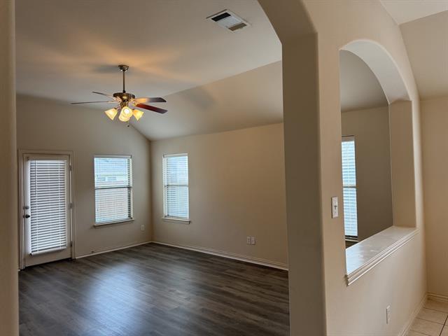 Building Photo - 5121 Hidden Knolls Dr