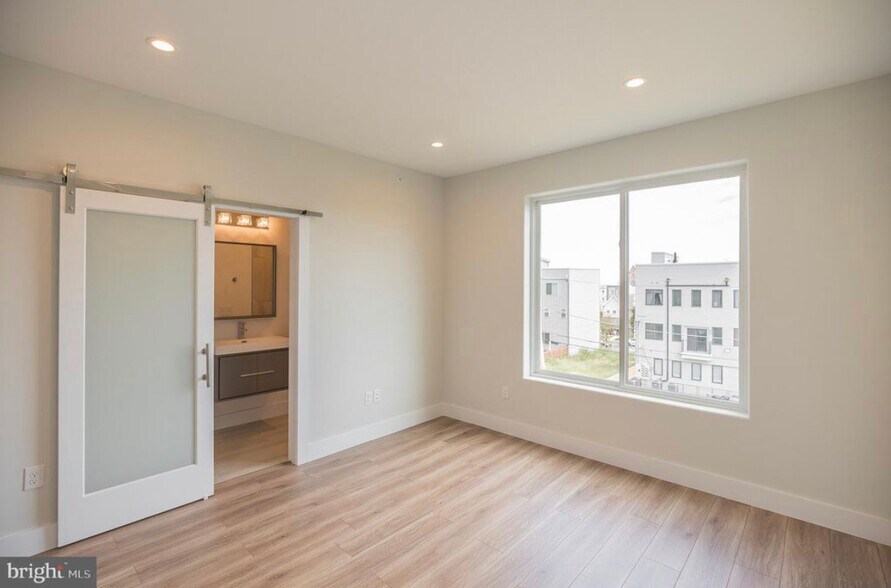 Building Photo - 1517 N 9th St