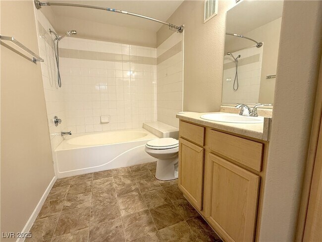 Building Photo - 950 Seven Hills Dr