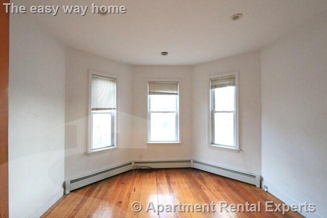 Building Photo - 187 Brookline St