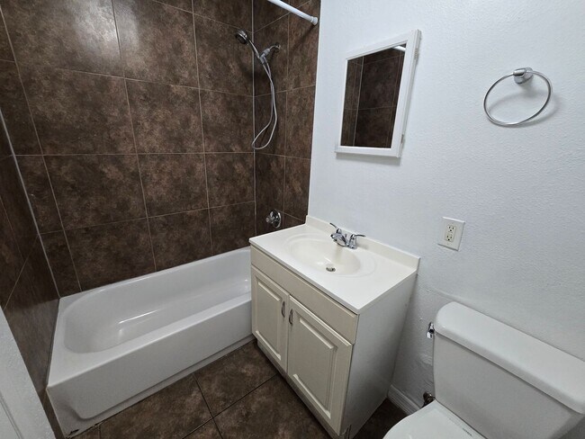 Building Photo - 2147 Dodge Ave