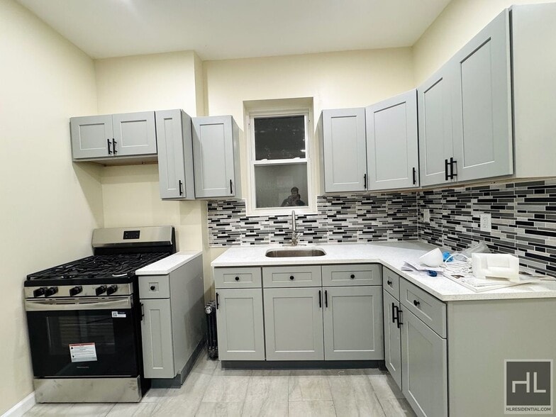 Building Photo - TILDEN AVENUE