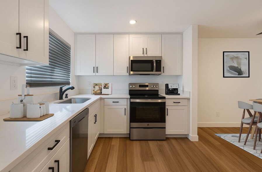 Interior Photo - 399 Erbes Rd.