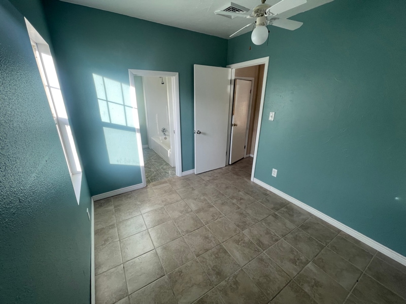 Building Photo - 319 W 14th St