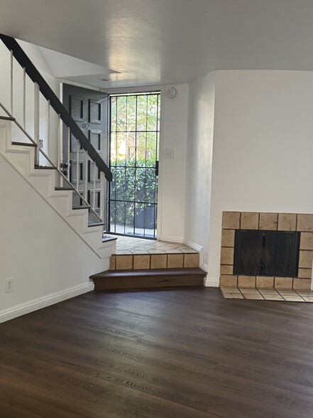Building Photo - 8750 Kester Ave