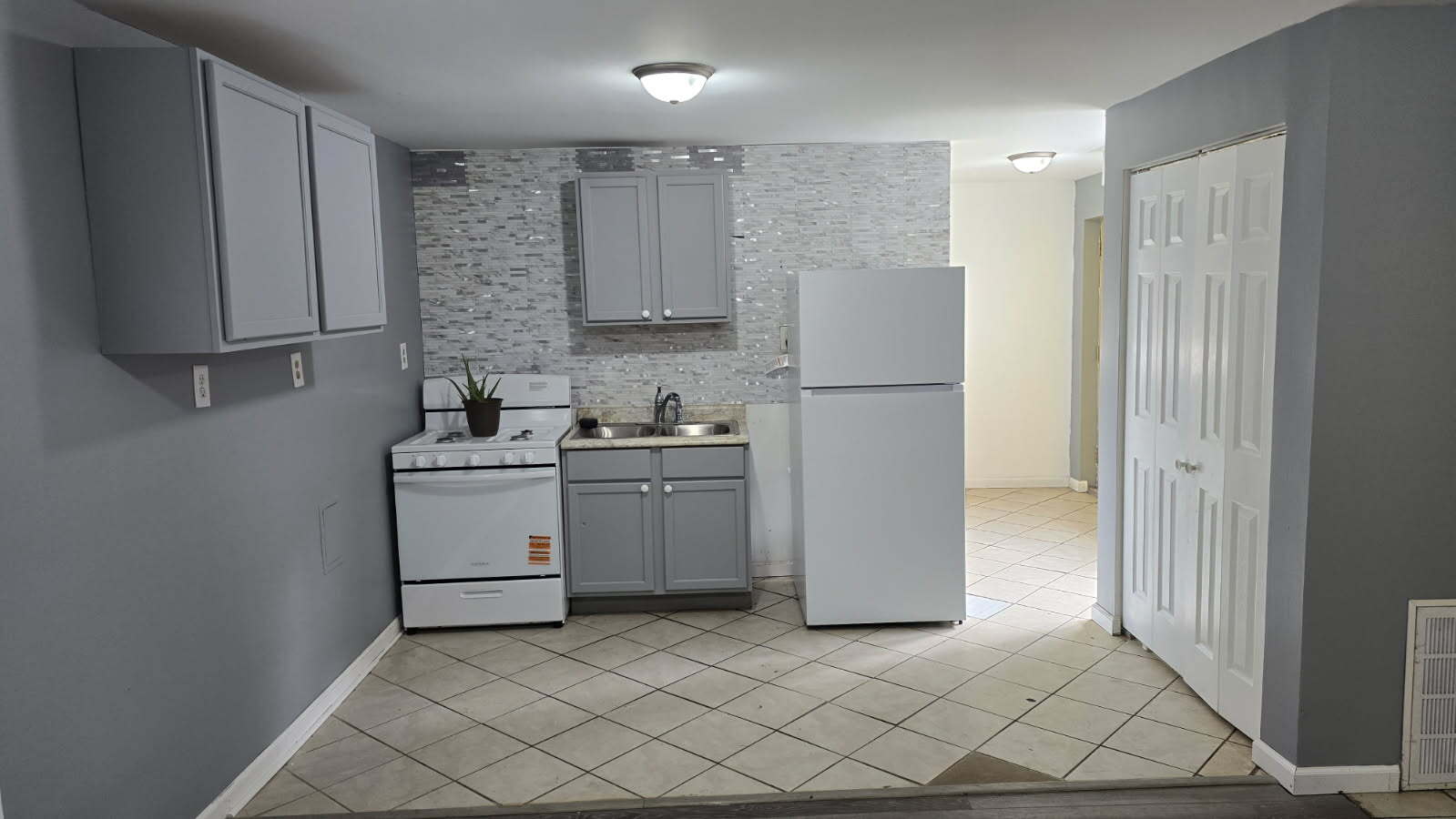 Building Photo - 2313 Georgia St