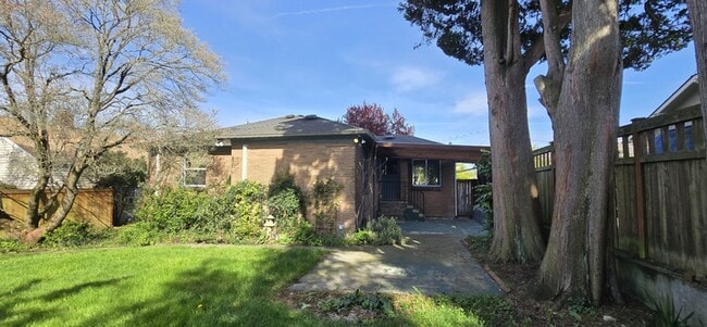 Building Photo - 10407 64th Ave S