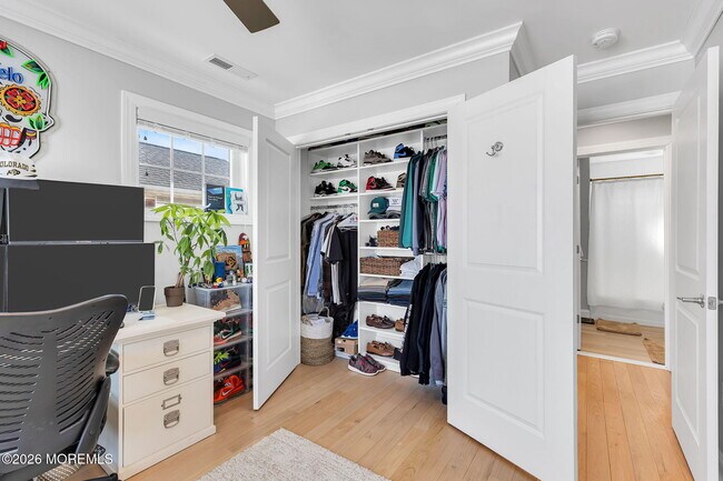 Building Photo - 12 4th St