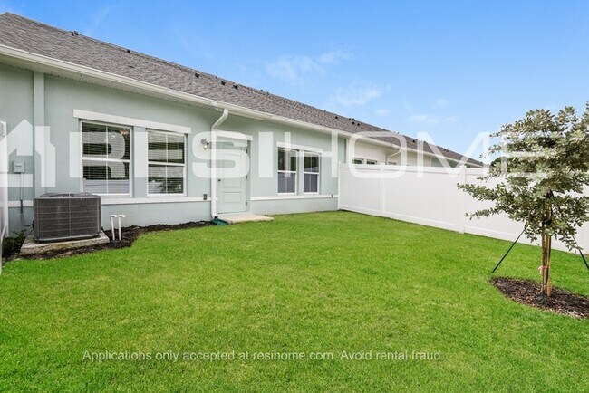 Building Photo - 165 Honeytree Ln