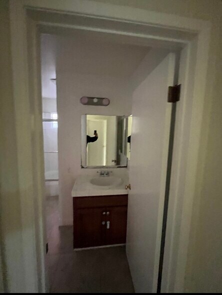 Building Photo - 2726 Sand Point Dr