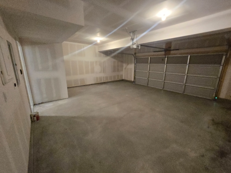 Building Photo - 4832 River Roads Dr