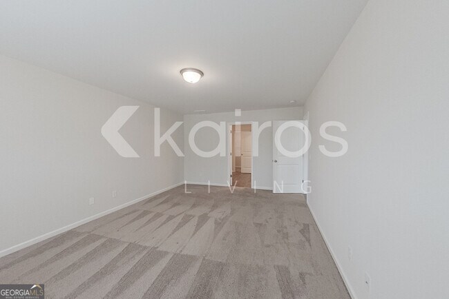 Building Photo - 107 Lord Effingham Wy