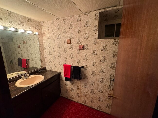 Building Photo - 5 Glenn Dr