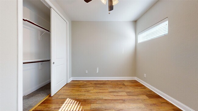 Building Photo - 5430 Camaguey St