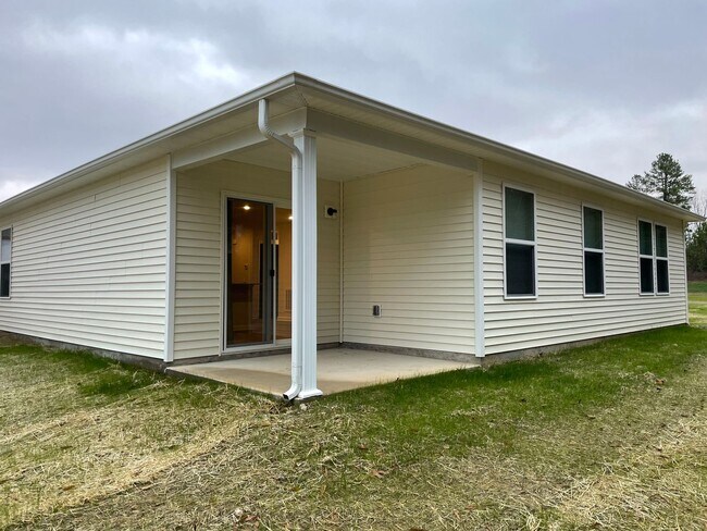 Building Photo - 4BR Ranch in Salisbury
