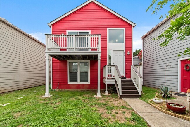 Primary Photo - 2 Bedroom 2 Bathroom Duplex in Blanco Rive...