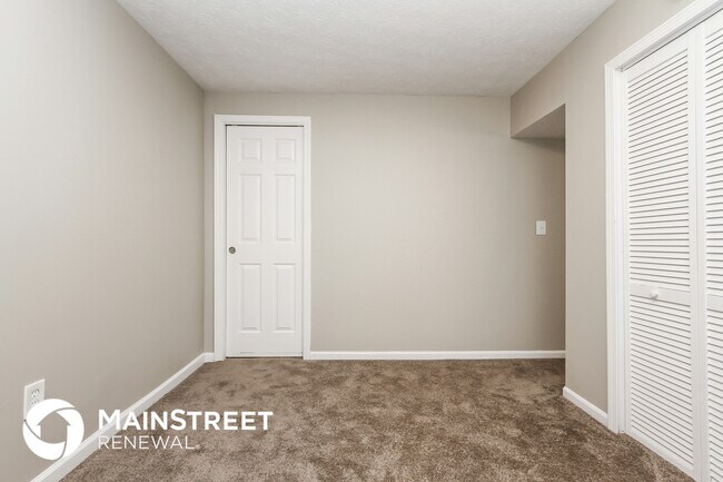 Building Photo - 644 Woods Crossing Ln