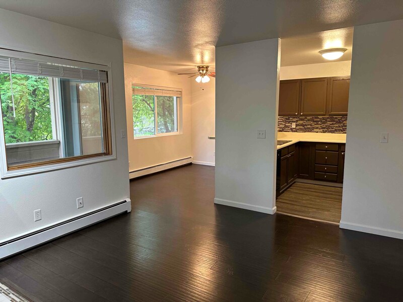 Building Photo - 1930 Congress Cir