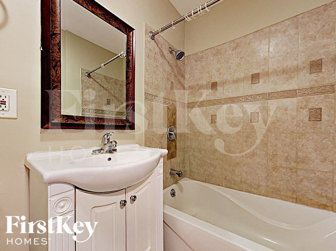 Building Photo - 21 Concord Ave