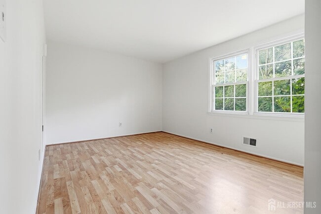 Building Photo - 30 Brookside Rd