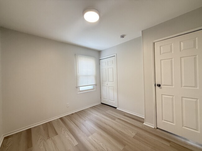 Building Photo - 814 Taylor St