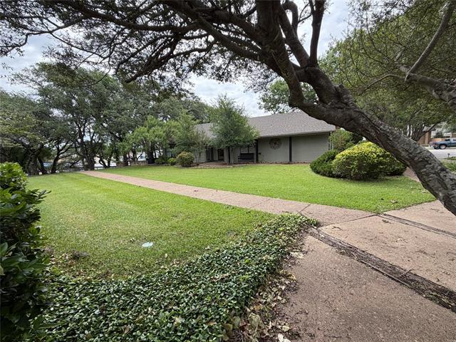 Building Photo - 9340 Mountain Lake Cir