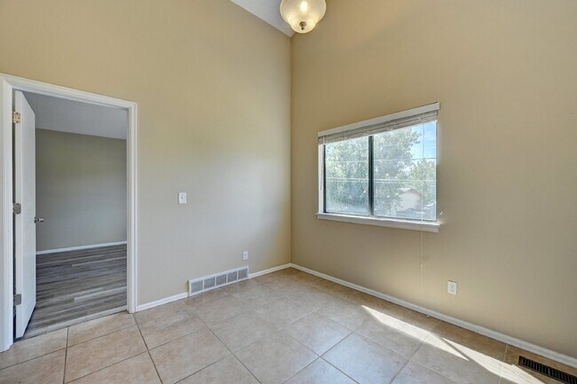 Building Photo - $2,245 - 3 Bed, 3 Bath Home with Finished ...