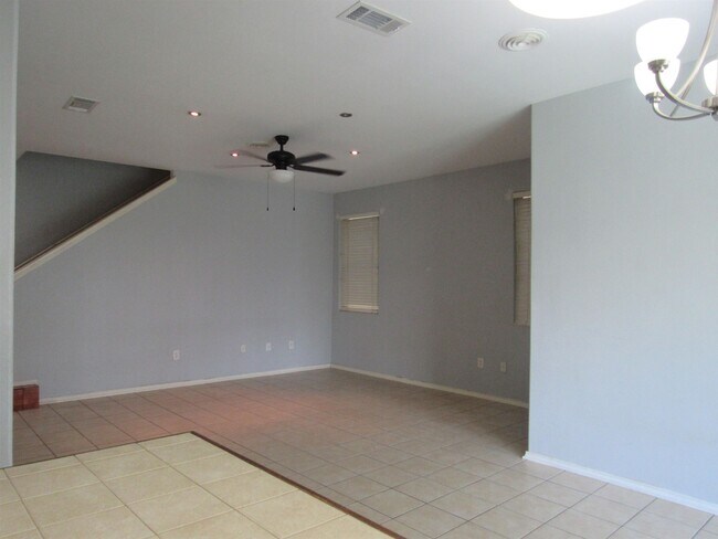 Building Photo - 9310 Albany Dr