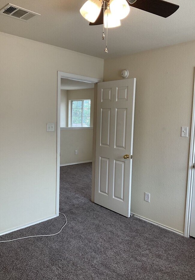 Building Photo - 4302 Cessnock Dr