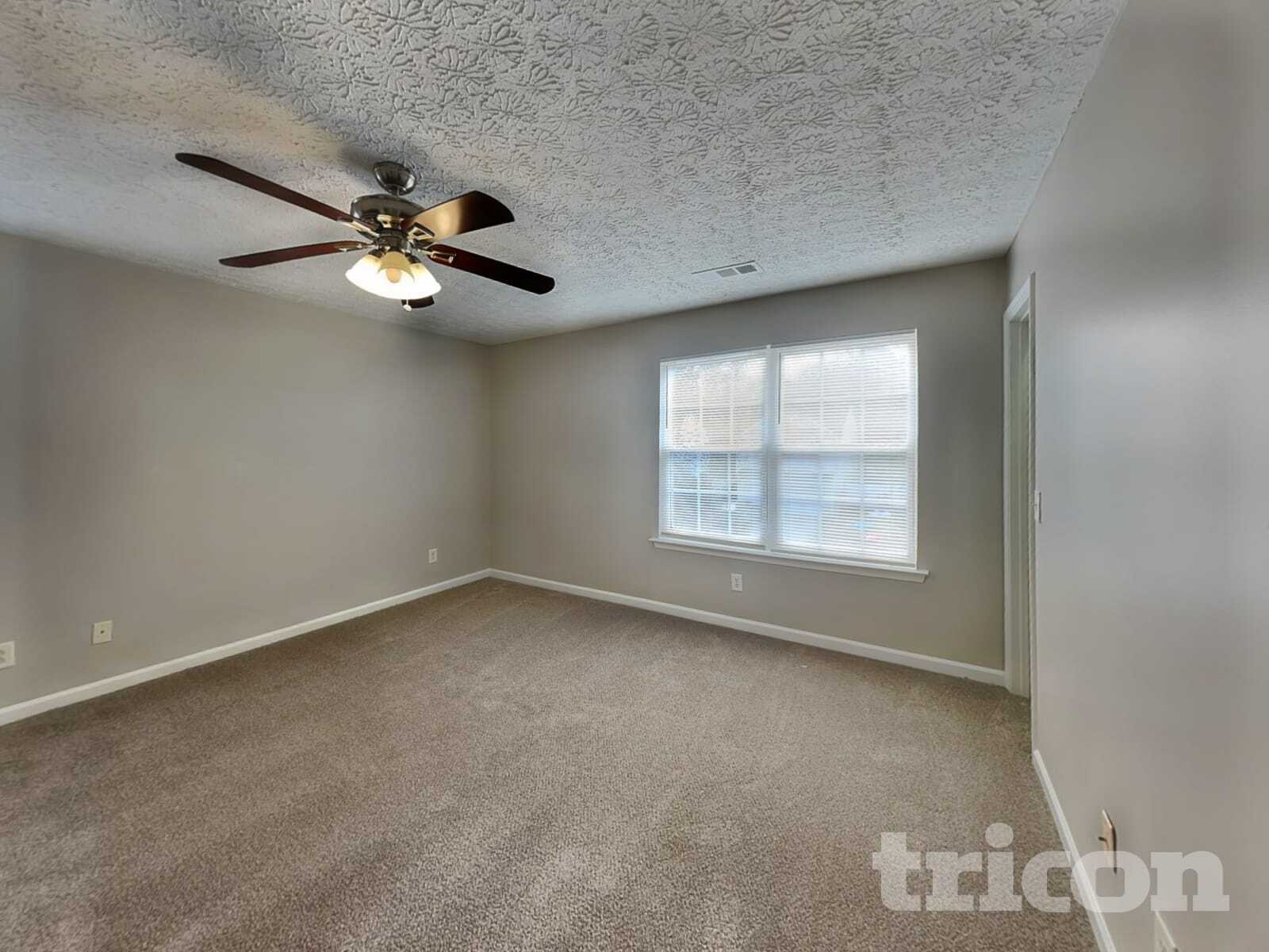 Building Photo - 220 Osmanthus Way