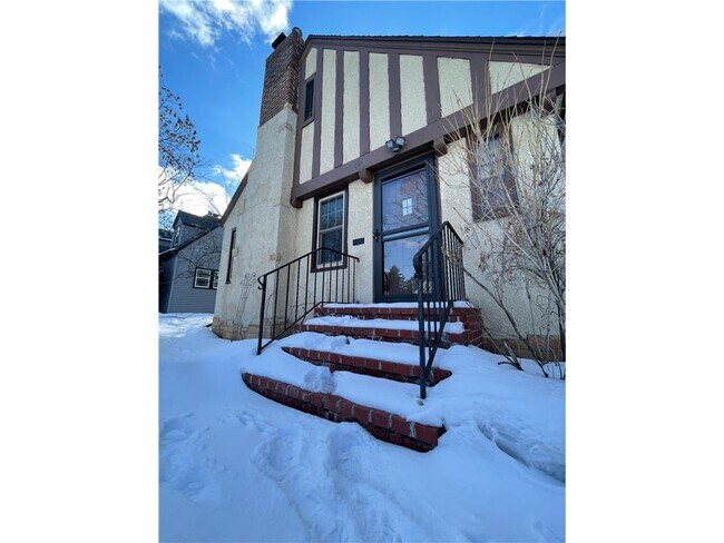 Primary Photo - 799 Holton St