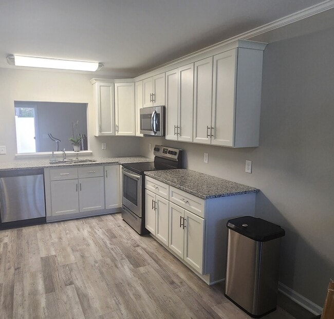 Building Photo - 2913 Lee Ct