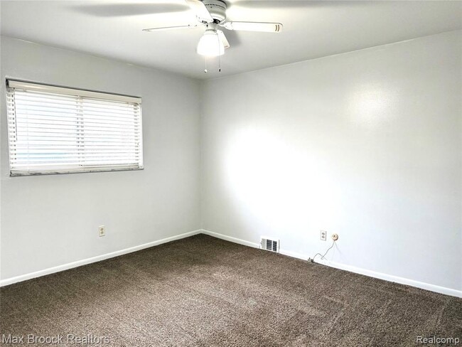 Building Photo - 1245 Derby Rd