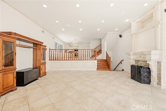 Building Photo - 523 Fairview Ave