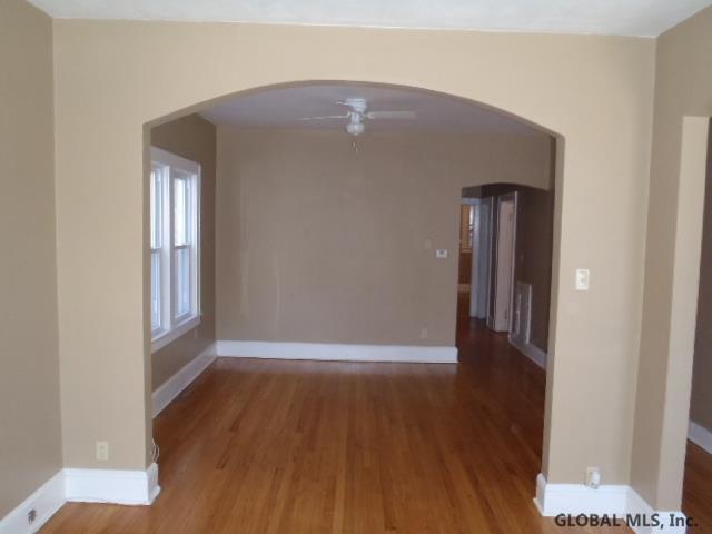 Building Photo - 3 Bogart Terrace